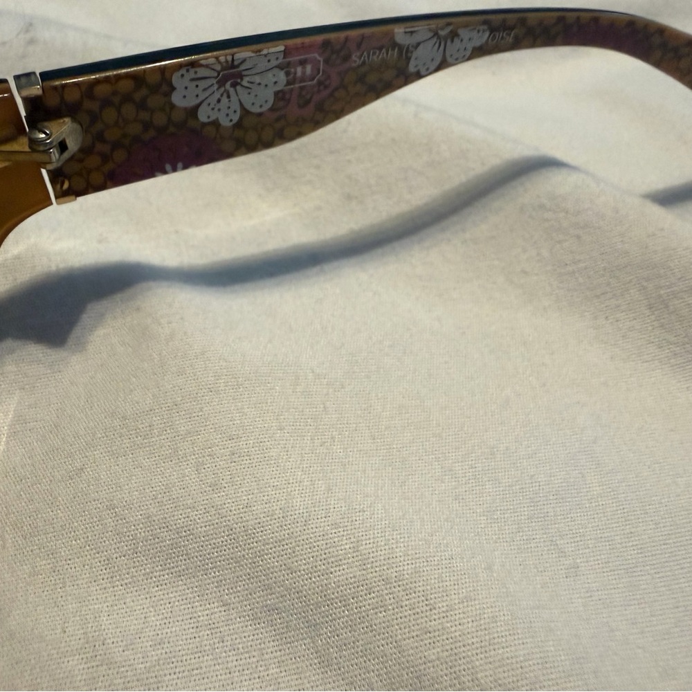 Coach Sunglasses with Case - Picture 3 of 4